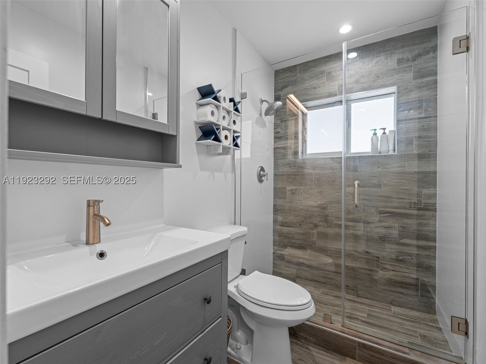 Real estate property located at 12842 20th St, Miami-dade, Southwest Manors Sec 7pb, Miami, FL