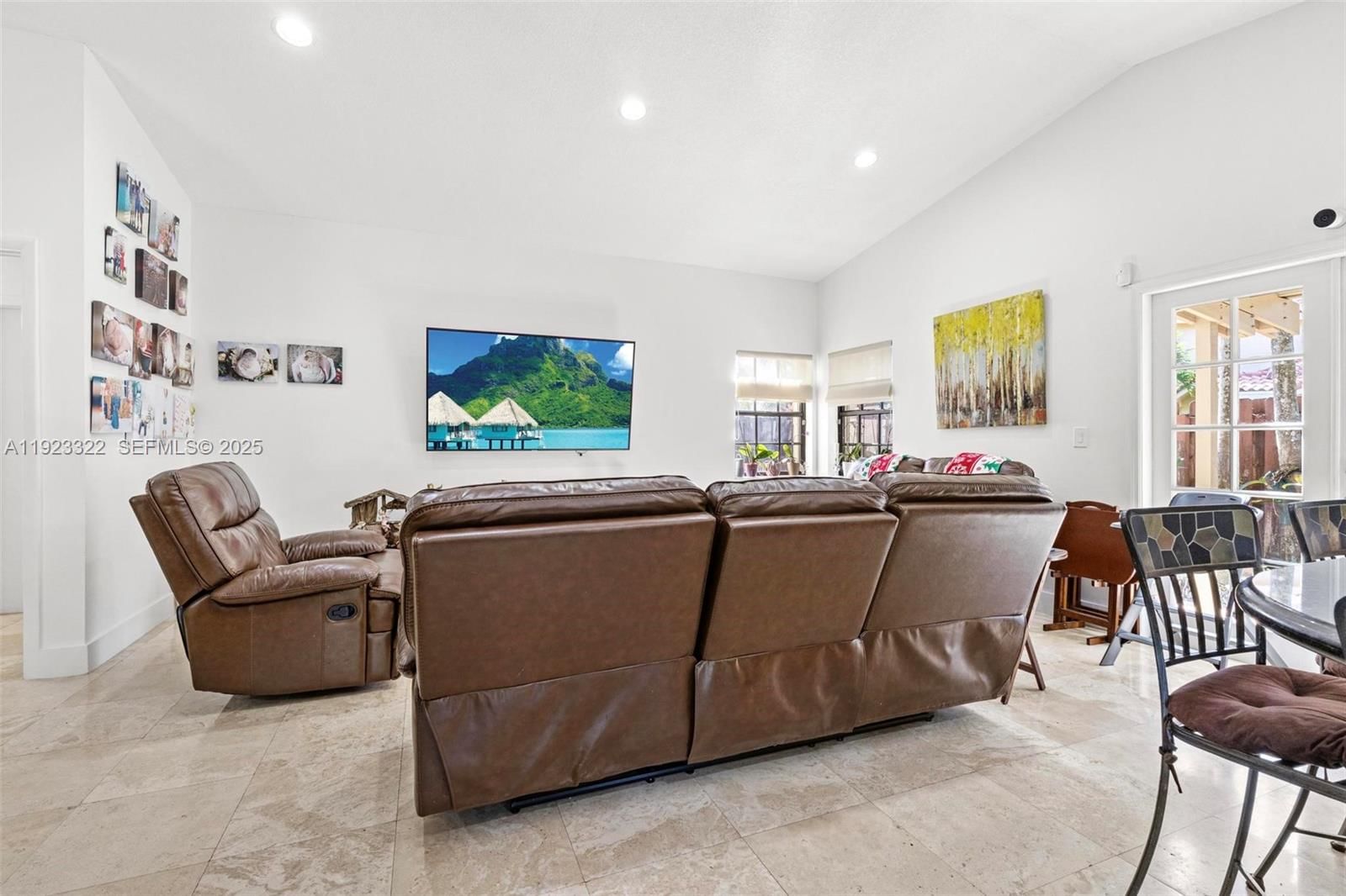 Real estate property located at 15621 45th Ter, Miami-dade, Lakes Of The Meadow Sec 5, Miami, FL