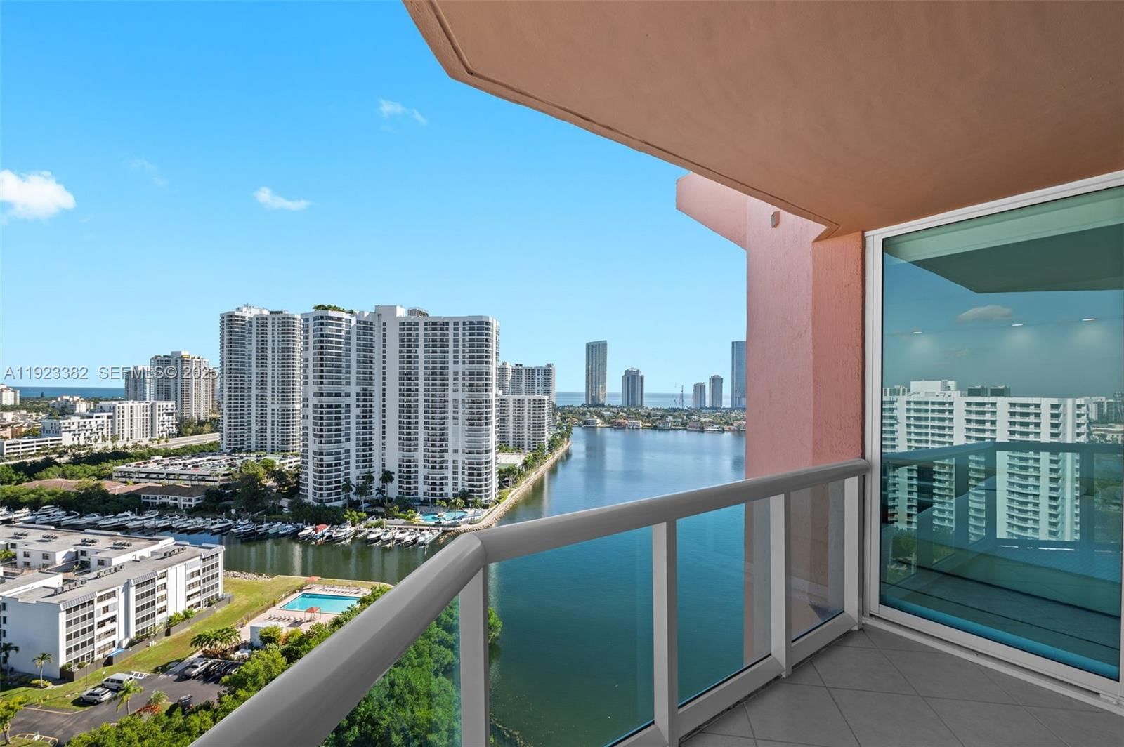 Real estate property located at 3370 Hidden Bay Dr #2102, Miami-dade, 100 Hidden Bay Condo, Aventura, FL