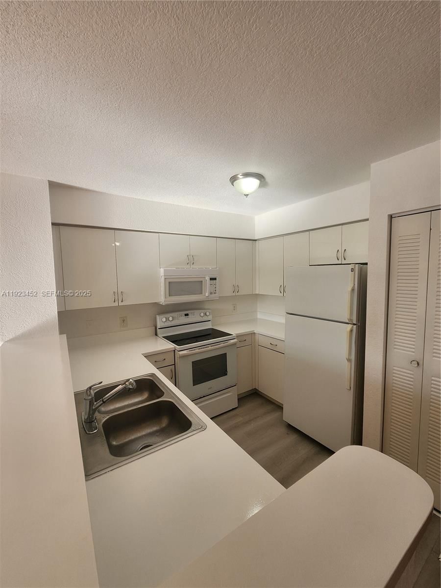 Real estate property located at , Miami-dade, Enclave At Doral Condo No, Doral, FL