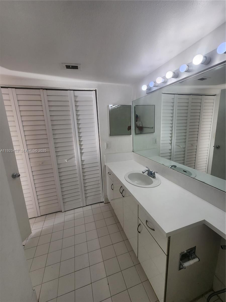 Real estate property located at , Miami-dade, Enclave At Doral Condo No, Doral, FL
