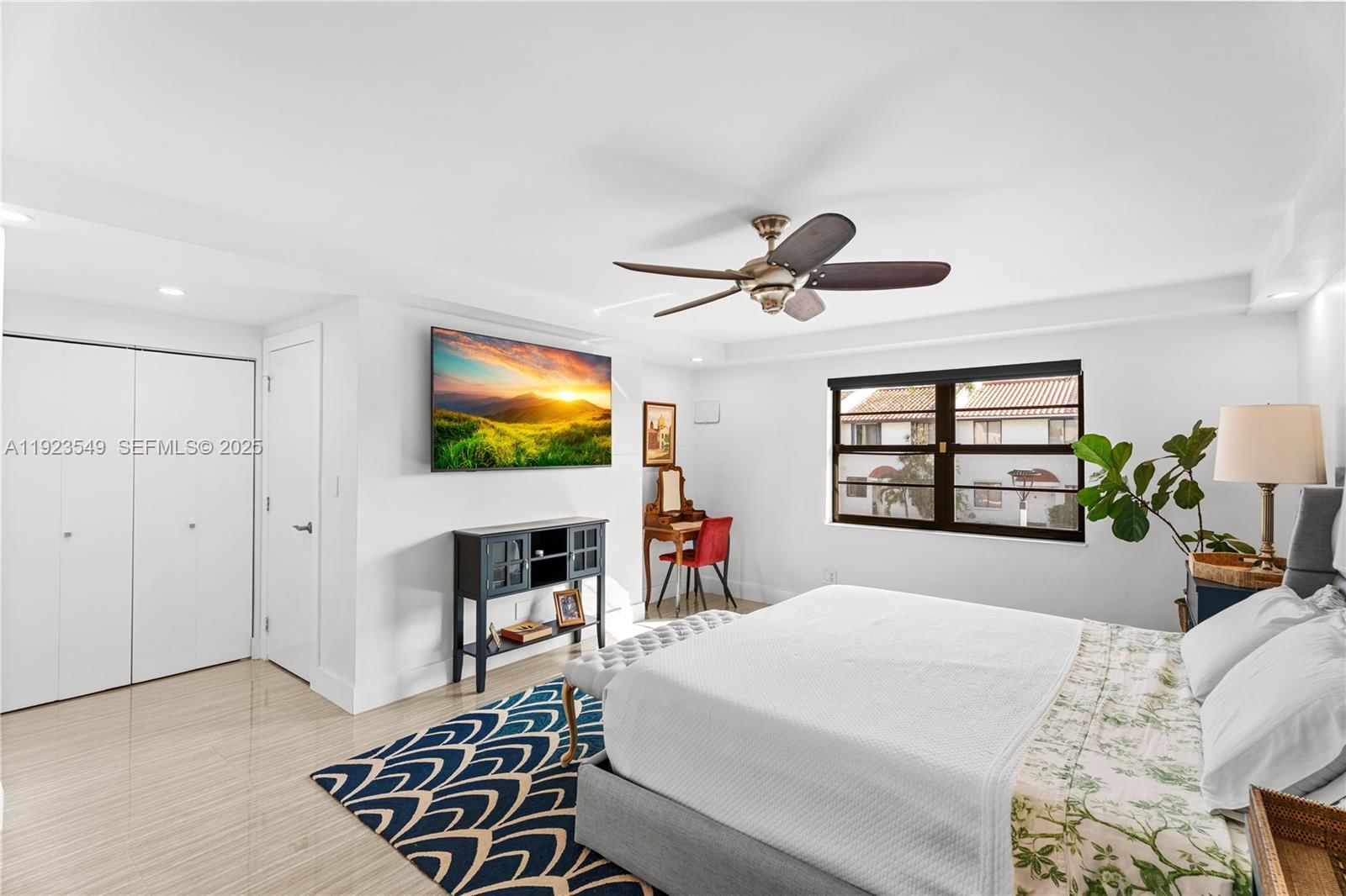 Real estate property located at 2528 38 Ave D-32, Broward, Villas Of Sheridan, Hollywood, FL