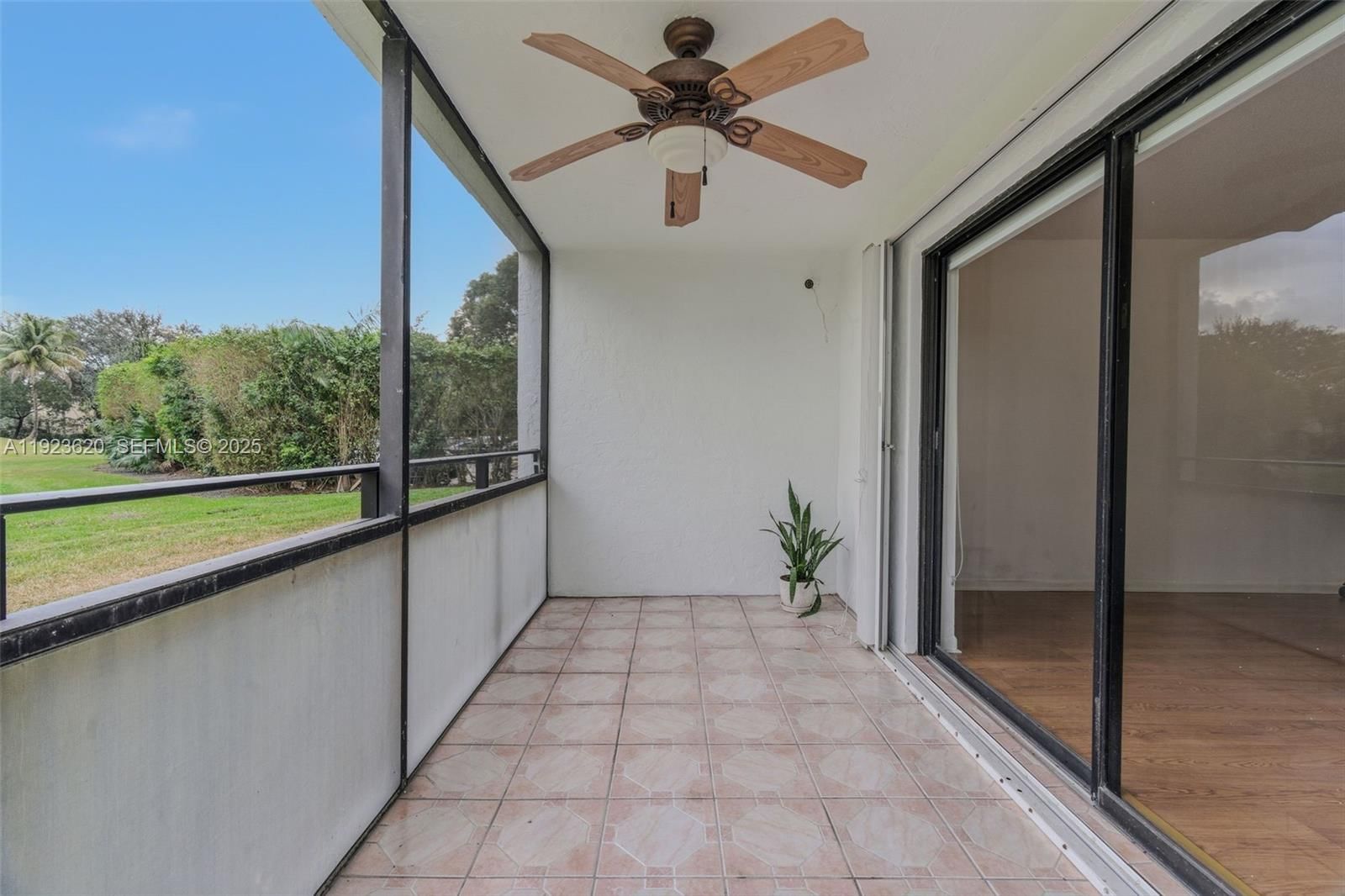 Real estate property located at 16051 Blatt Blvd #111, Broward, Fairways At Bonaventure C, Weston, FL