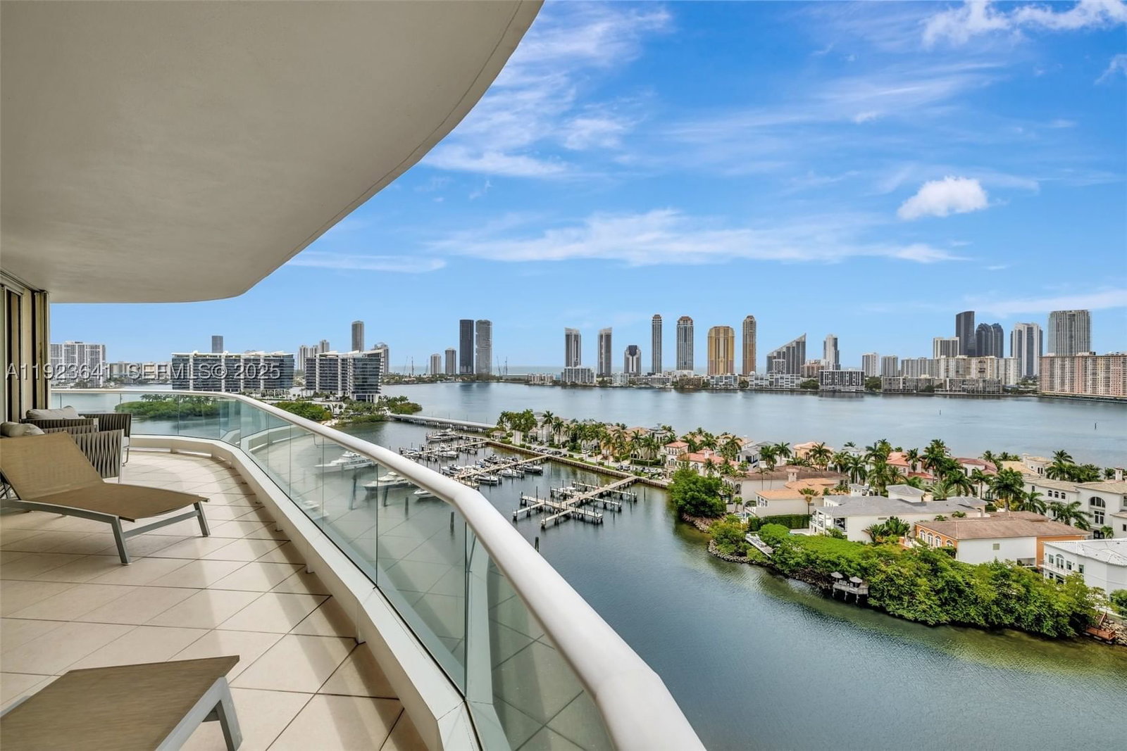 Real estate property located at 7000 Island Blvd #1701, Miami-dade, 7000 Isl Blvd Williams Is, Aventura, FL