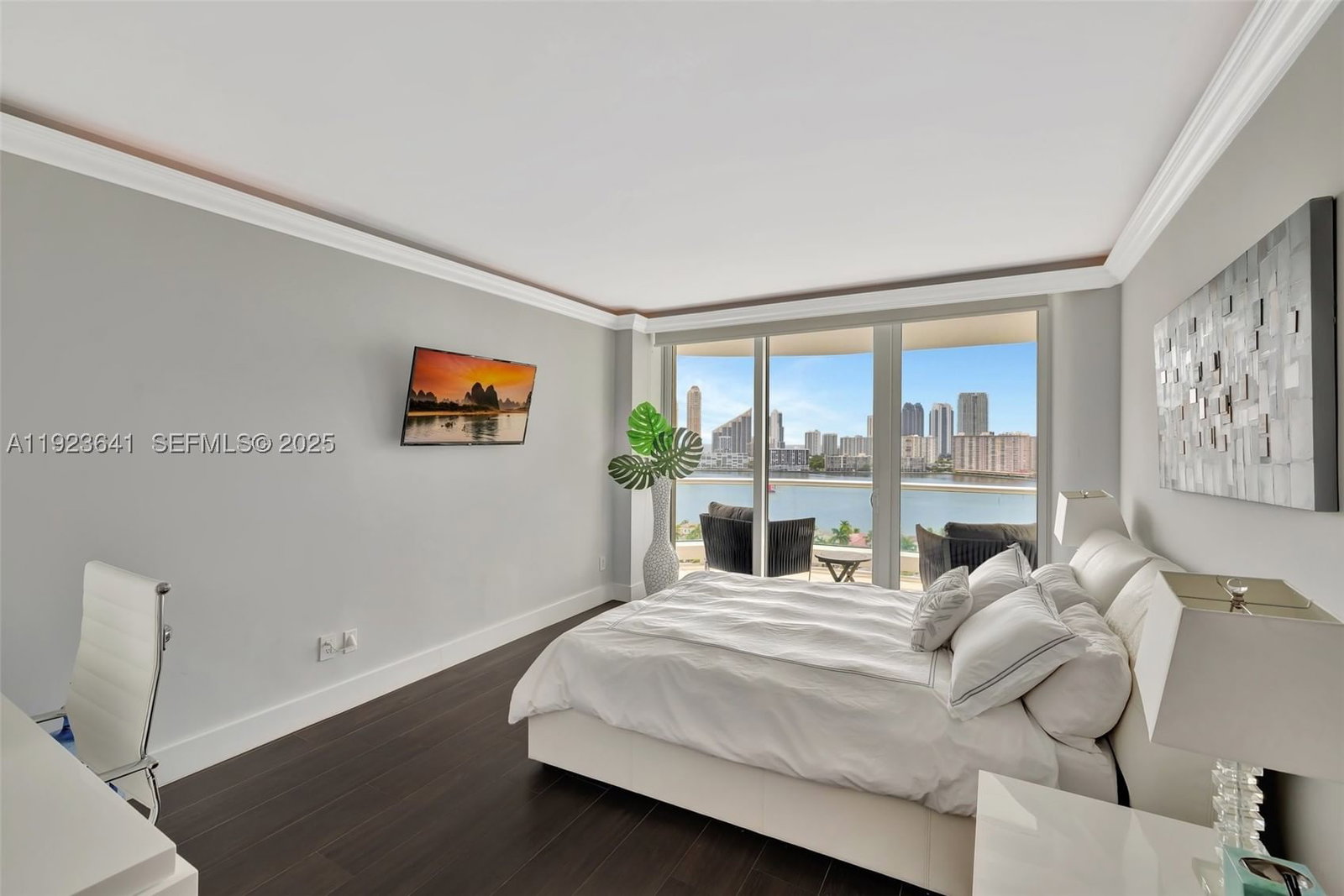 Real estate property located at 7000 Island Blvd #1701, Miami-dade, 7000 Isl Blvd Williams Is, Aventura, FL