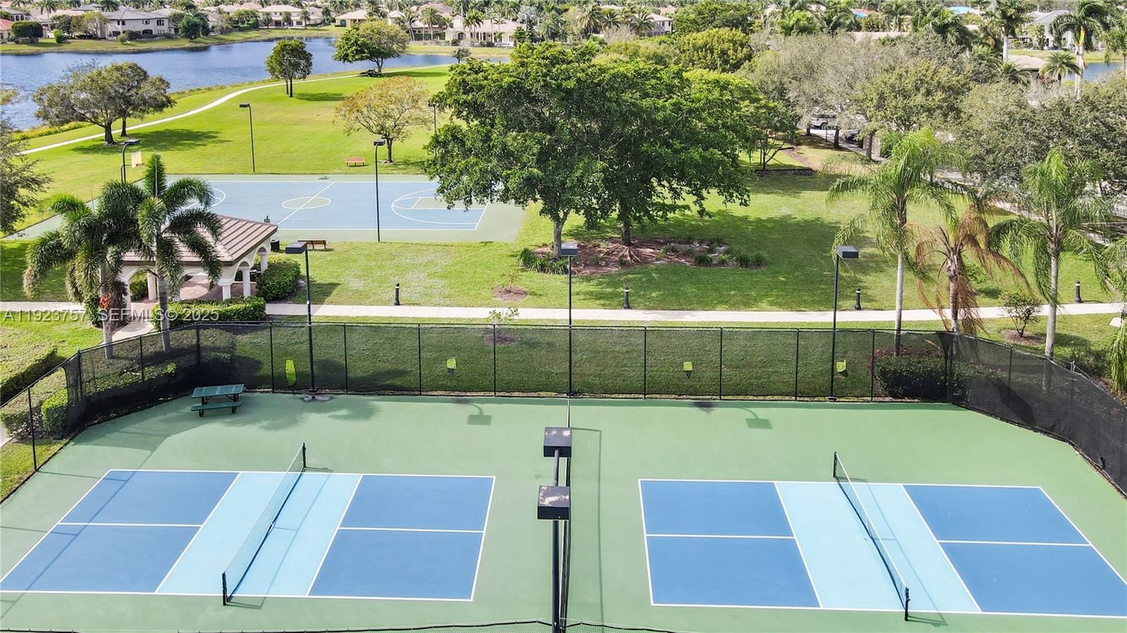 Real estate property located at 11471 Paradise Cove Ln, Palm Beach, Isles At Wellington 4, Wellington, FL