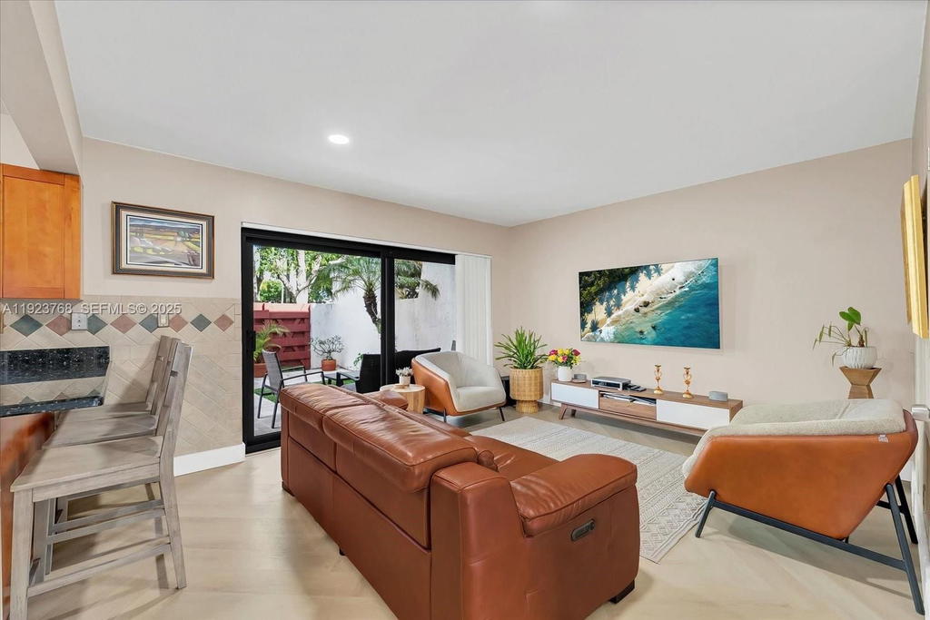 Real estate property located at 3013 Willow Ln #260, Broward, Family Townhouses Of The, Hollywood, FL