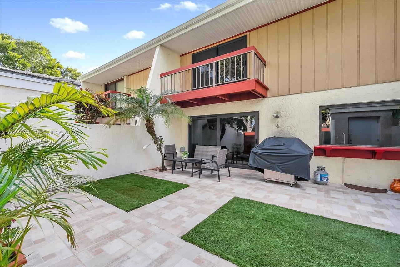 Real estate property located at 3013 Willow Ln #260, Broward, Family Townhouses Of The, Hollywood, FL