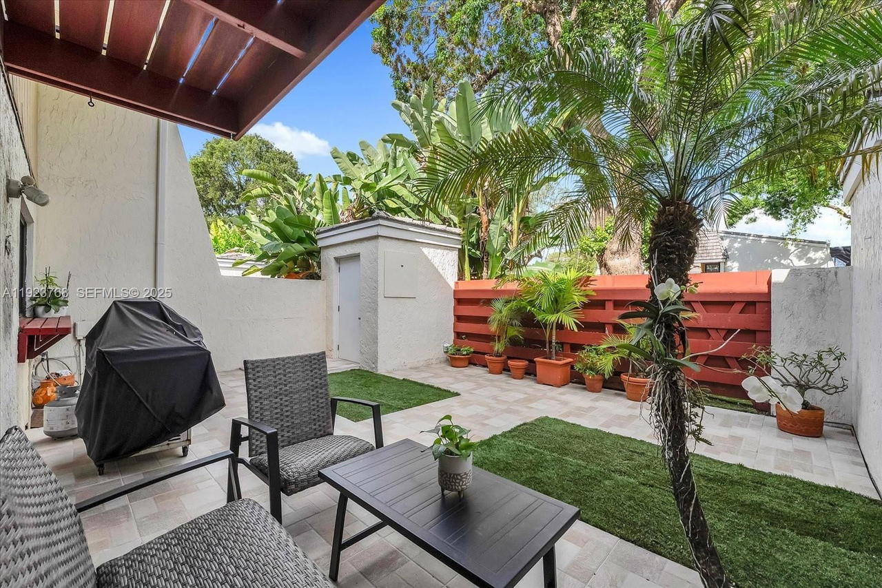 Real estate property located at 3013 Willow Ln #260, Broward, Family Townhouses Of The, Hollywood, FL