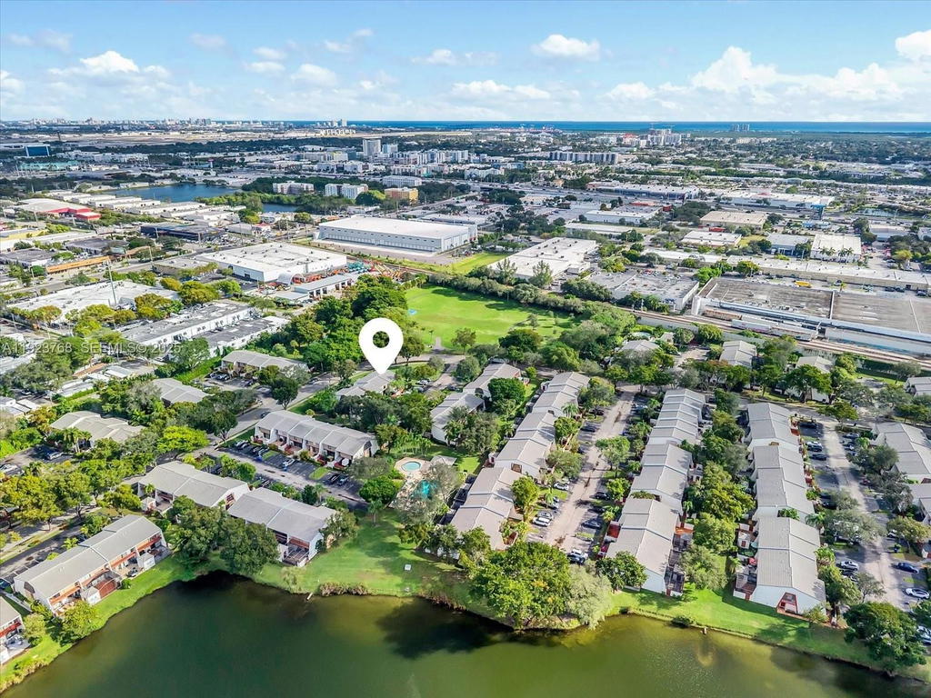 Real estate property located at 3013 Willow Ln #260, Broward, Family Townhouses Of The, Hollywood, FL