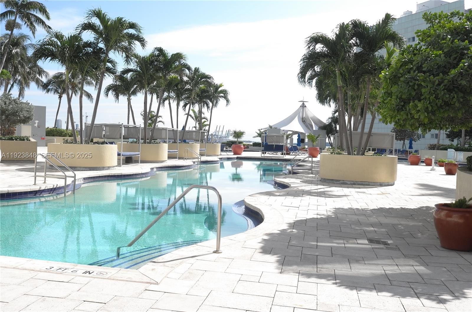 Real estate property located at 253 2nd St #908, Miami-dade, Vizcayne South Condo, Miami, FL