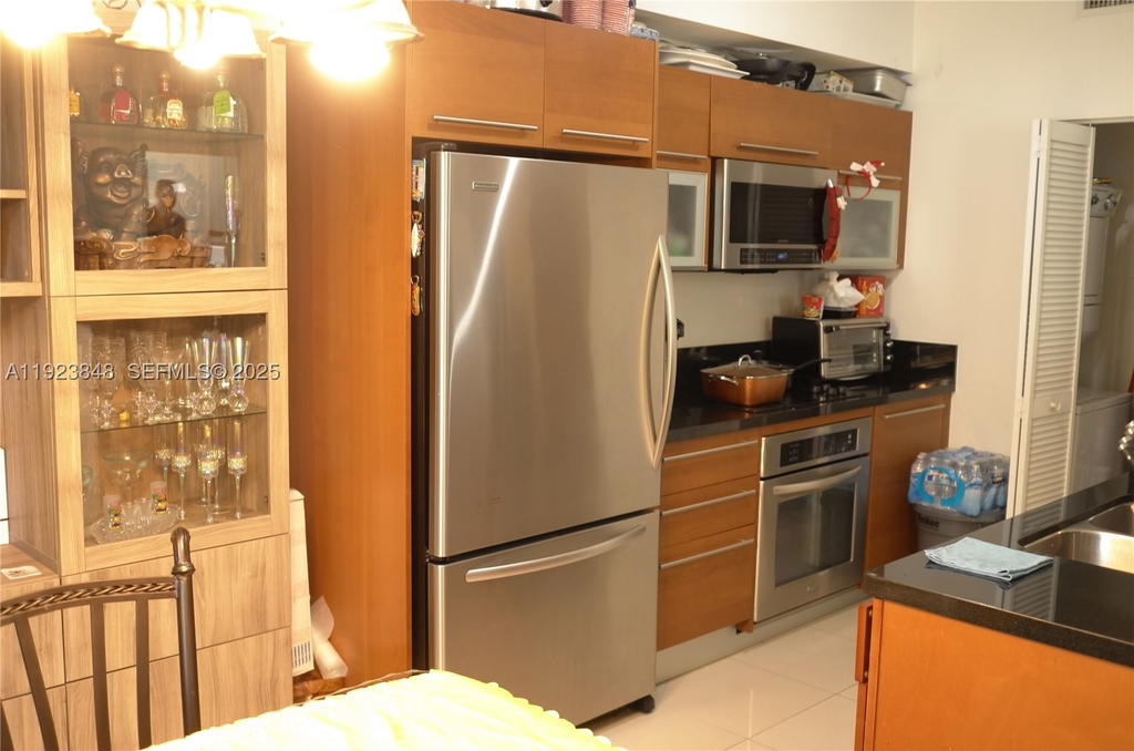 Real estate property located at 253 2nd St #908, Miami-dade, Vizcayne South Condo, Miami, FL