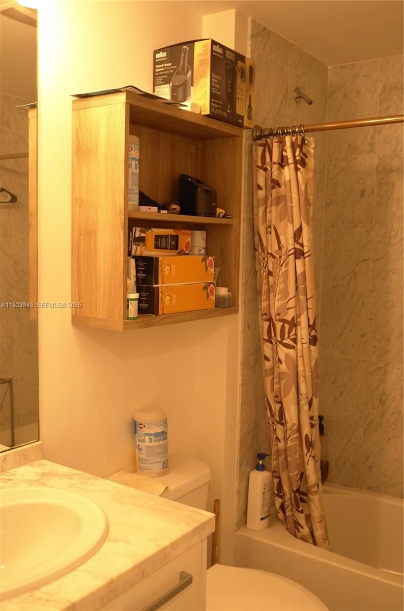 Real estate property located at 253 2nd St #908, Miami-dade, Vizcayne South Condo, Miami, FL
