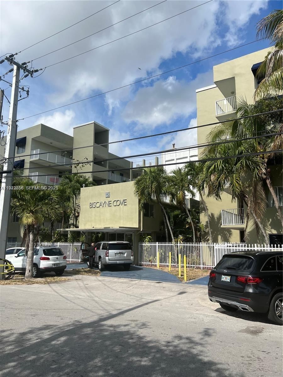 Real estate property located at 665 83rd Ter #112, Miami-dade, Biscayne Cove Condo, Miami, FL