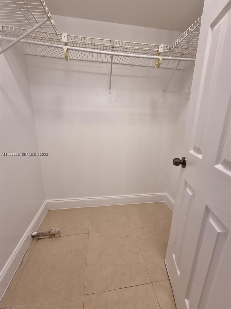Real estate property located at 665 83rd Ter #112, Miami-dade, Biscayne Cove Condo, Miami, FL
