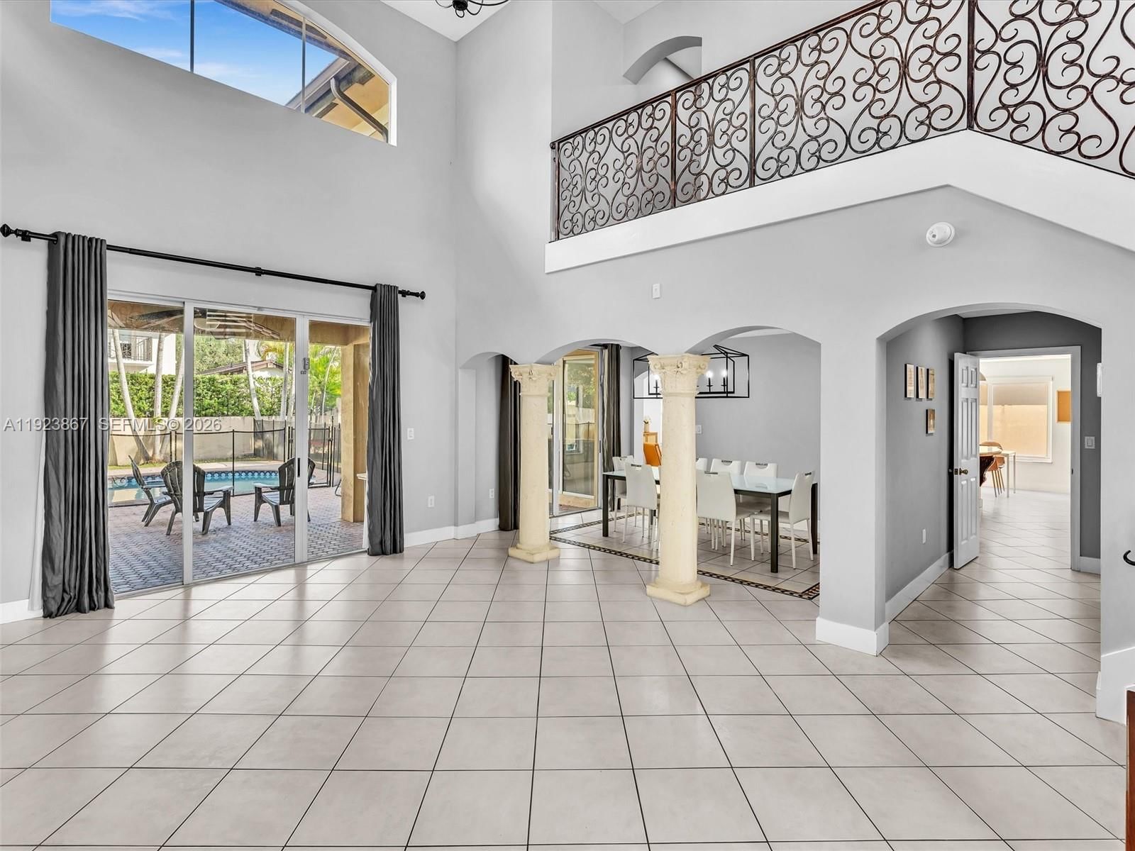 Real estate property located at 8123 161st Ter, Miami-dade, Silvercrest Lake Estates, Miami Lakes, FL