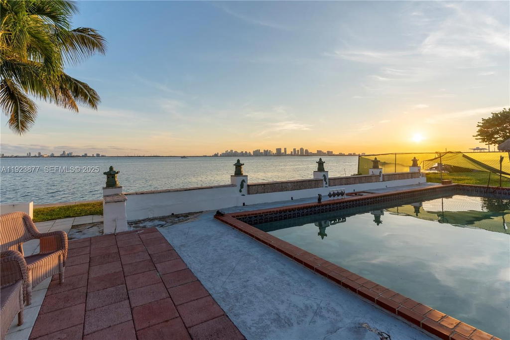Real estate property located at 1680 Treasure Dr, Miami-dade, Treasure Island, North Bay Village, FL