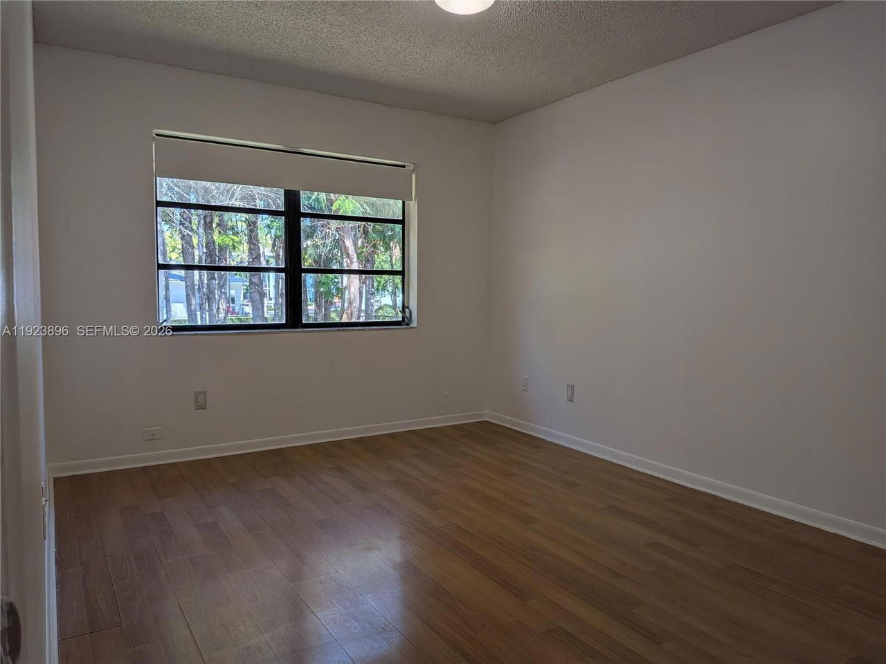 Real estate property located at 8540 149th Ave #815, Miami-dade, Lago Del Rey Condo #3, Miami, FL