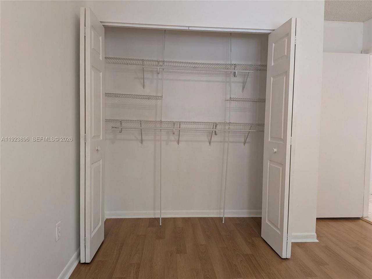 Real estate property located at 8540 149th Ave #815, Miami-dade, Lago Del Rey Condo #3, Miami, FL