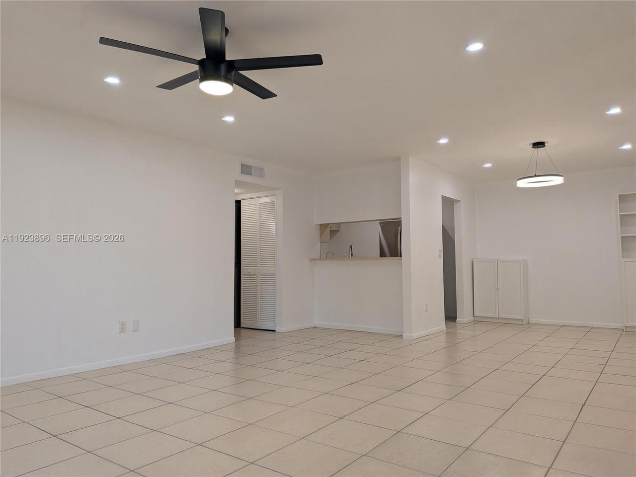 Real estate property located at 8540 149th Ave #815, Miami-dade, Lago Del Rey Condo #3, Miami, FL