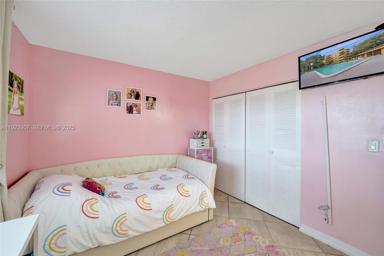 Real estate property located at 4111 Stirling Rd #502, Broward, Oaks Condo, Dania Beach, FL