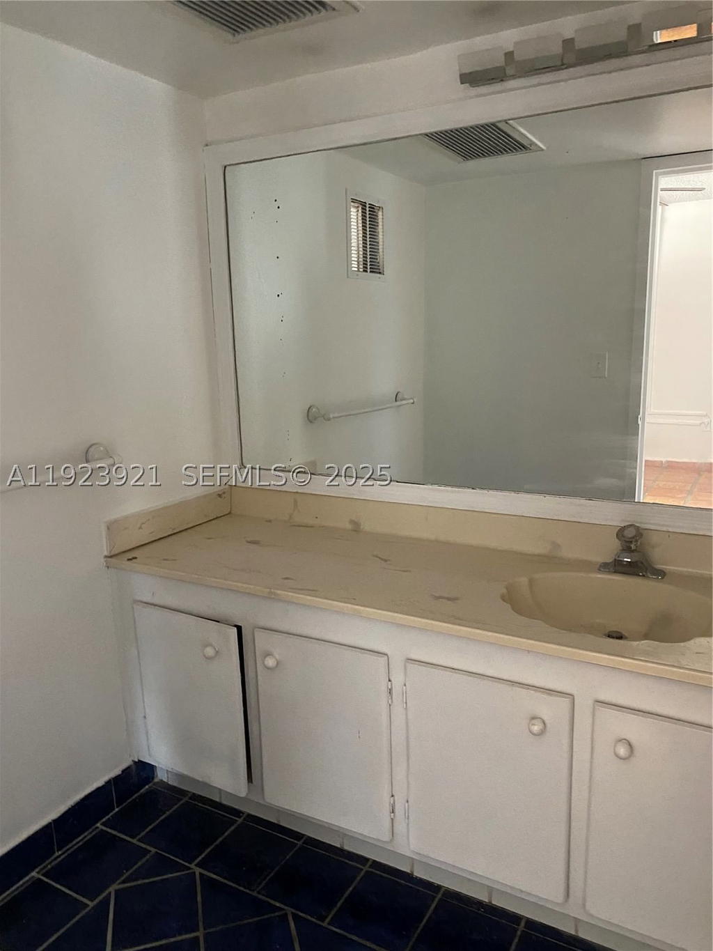 Real estate property located at 1650 115th St #405, Miami-dade, Cricket Clubhouse Condo, Miami, FL