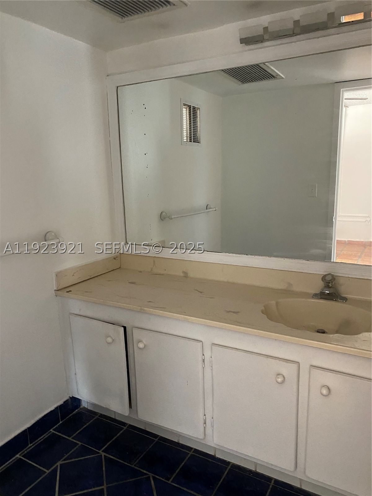 Real estate property located at 1650 115th St #405, Miami-dade, Cricket Clubhouse Condo, Miami, FL