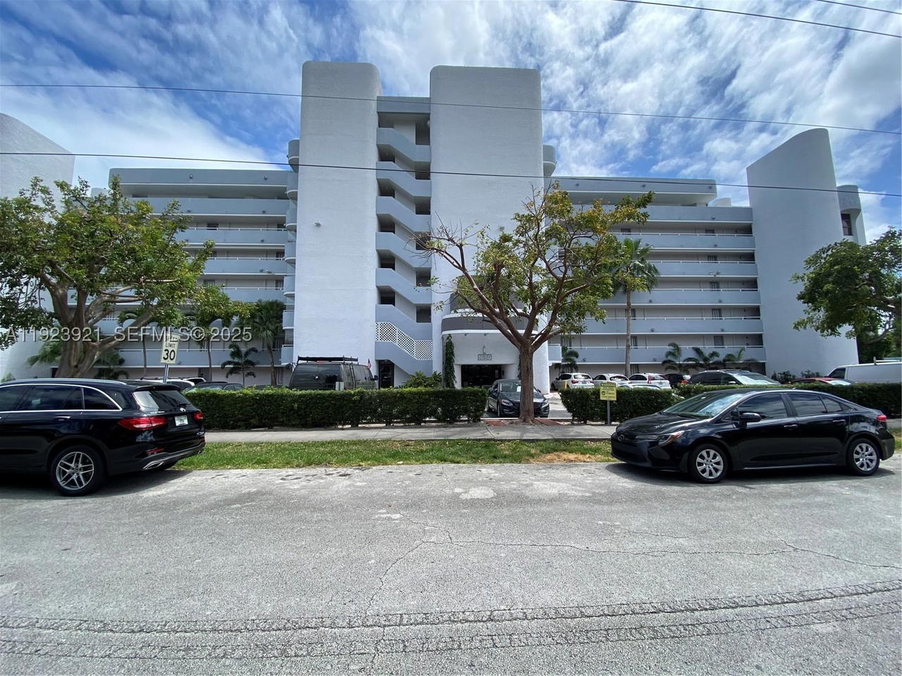 Real estate property located at 1650 115th St #405, Miami-dade, Cricket Clubhouse Condo, Miami, FL