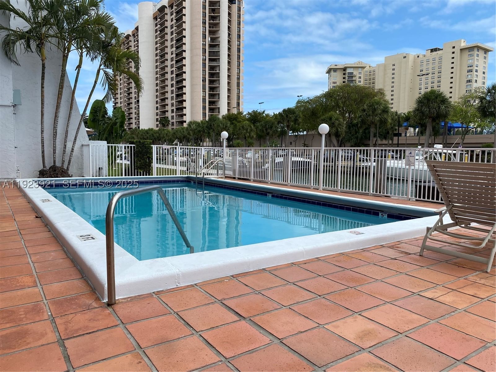 Real estate property located at 1650 115th St #405, Miami-dade, Cricket Clubhouse Condo, Miami, FL