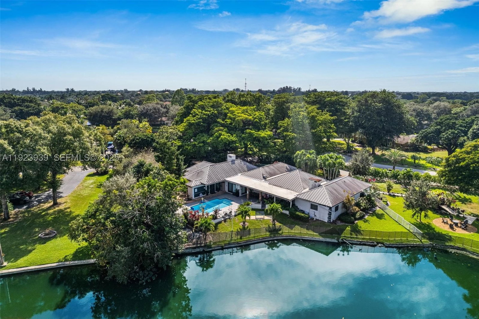 Real estate property located at 11155 40th St, Broward, Martha Bright Farms, Davie, FL