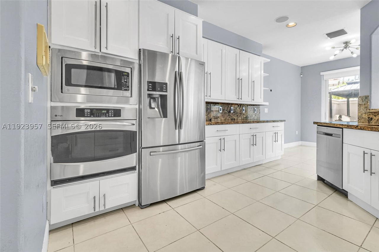 Real estate property located at 1547 Mariner Way, Broward, Three Islands 3rd Section, Hollywood, FL