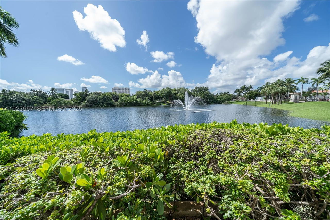 Real estate property located at 1547 Mariner Way, Broward, Three Islands 3rd Section, Hollywood, FL