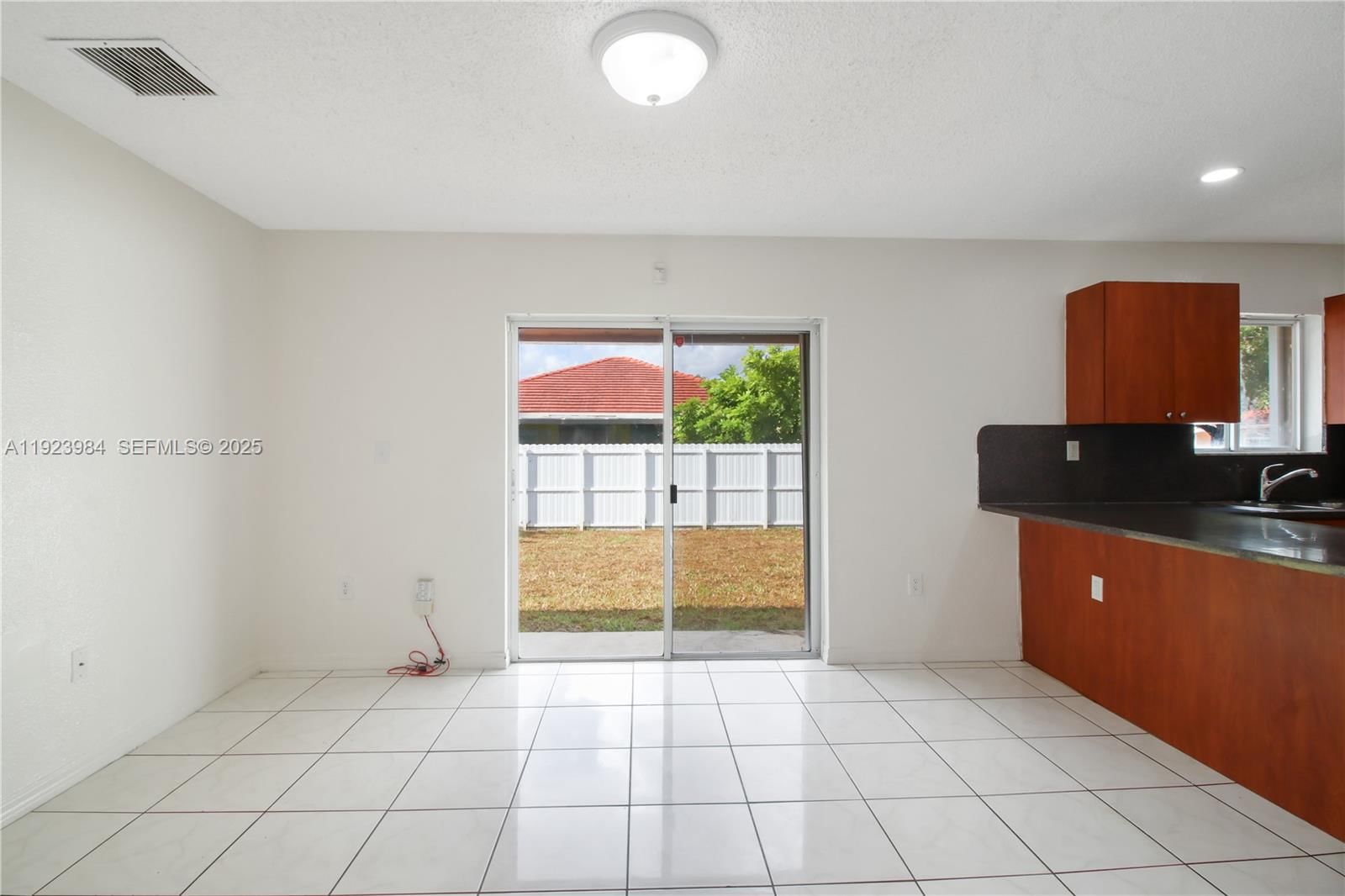 Real estate property located at 20562 18th Ave, Miami-dade, Lake Lucerne Sec 7, Miami Gardens, FL