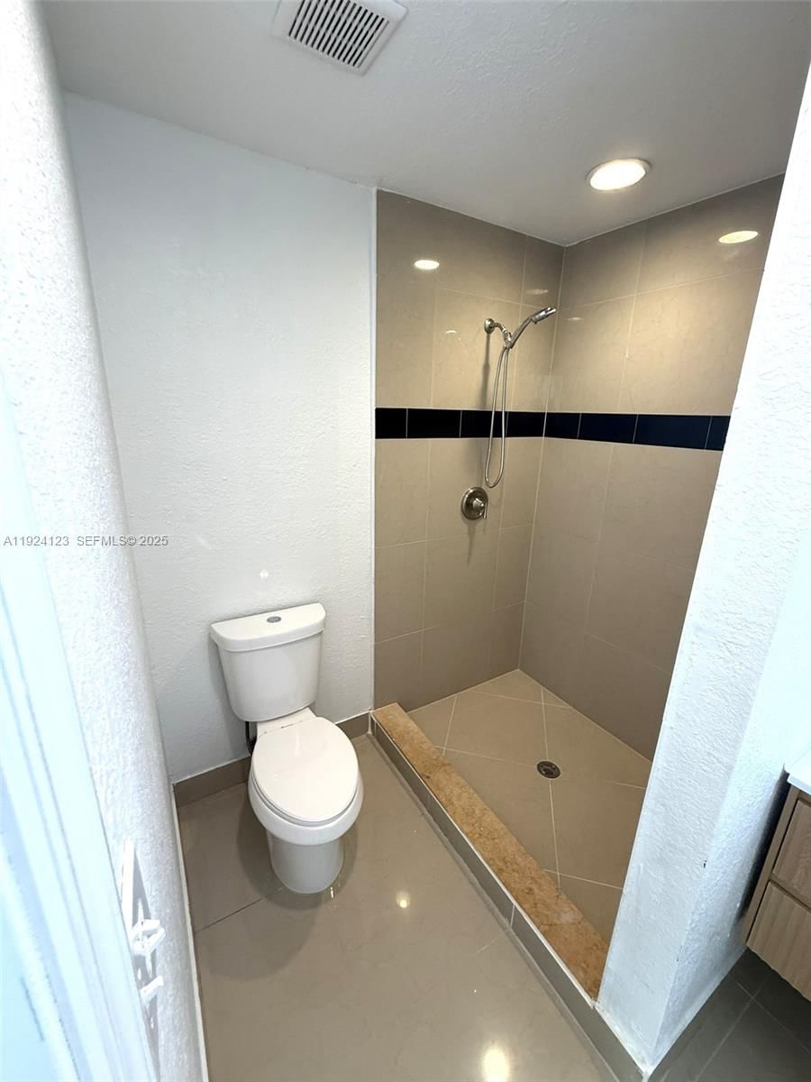 Real estate property located at 4411 34th St, Broward, Lauderdale Lakes West Gat, Lauderdale Lakes, FL