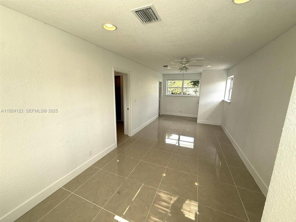 Real estate property located at 4411 34th St, Broward, Lauderdale Lakes West Gat, Lauderdale Lakes, FL