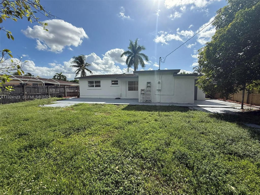 Real estate property located at 4411 34th St, Broward, Lauderdale Lakes West Gat, Lauderdale Lakes, FL