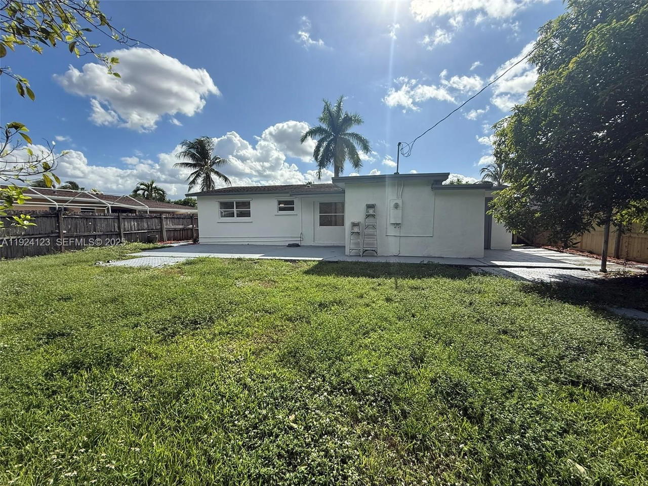 Real estate property located at 4411 34th St, Broward, Lauderdale Lakes West Gat, Lauderdale Lakes, FL