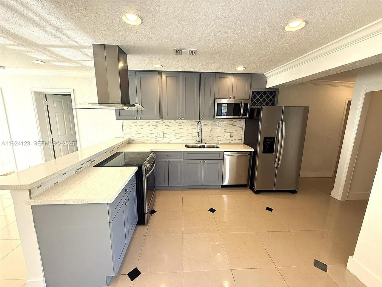 Real estate property located at 4411 34th St, Broward, Lauderdale Lakes West Gat, Lauderdale Lakes, FL