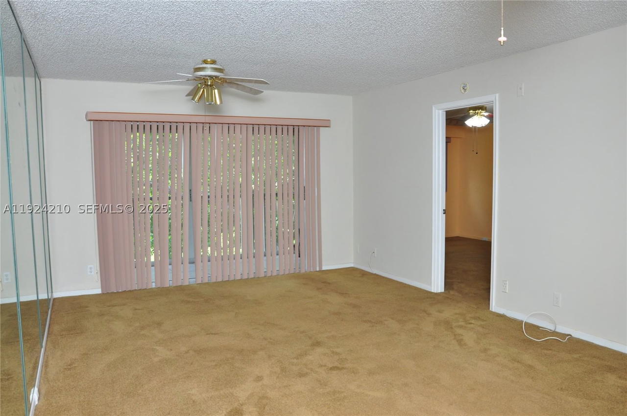 Real estate property located at 13000 15th Ct #411U, Broward, Ivanhoe East At Century V, Pembroke Pines, FL