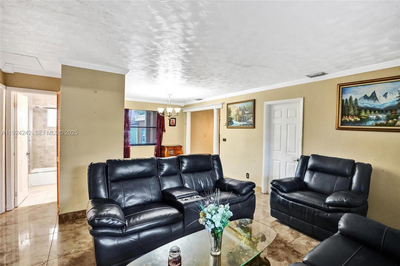 Real estate property located at 6404 Evans St, Broward, Linwood Gardens No 2, Hollywood, FL