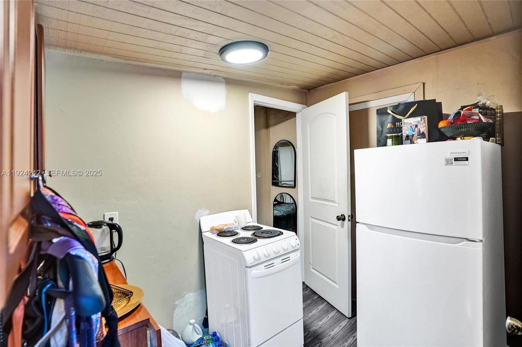 Real estate property located at 6404 Evans St, Broward, Linwood Gardens No 2, Hollywood, FL