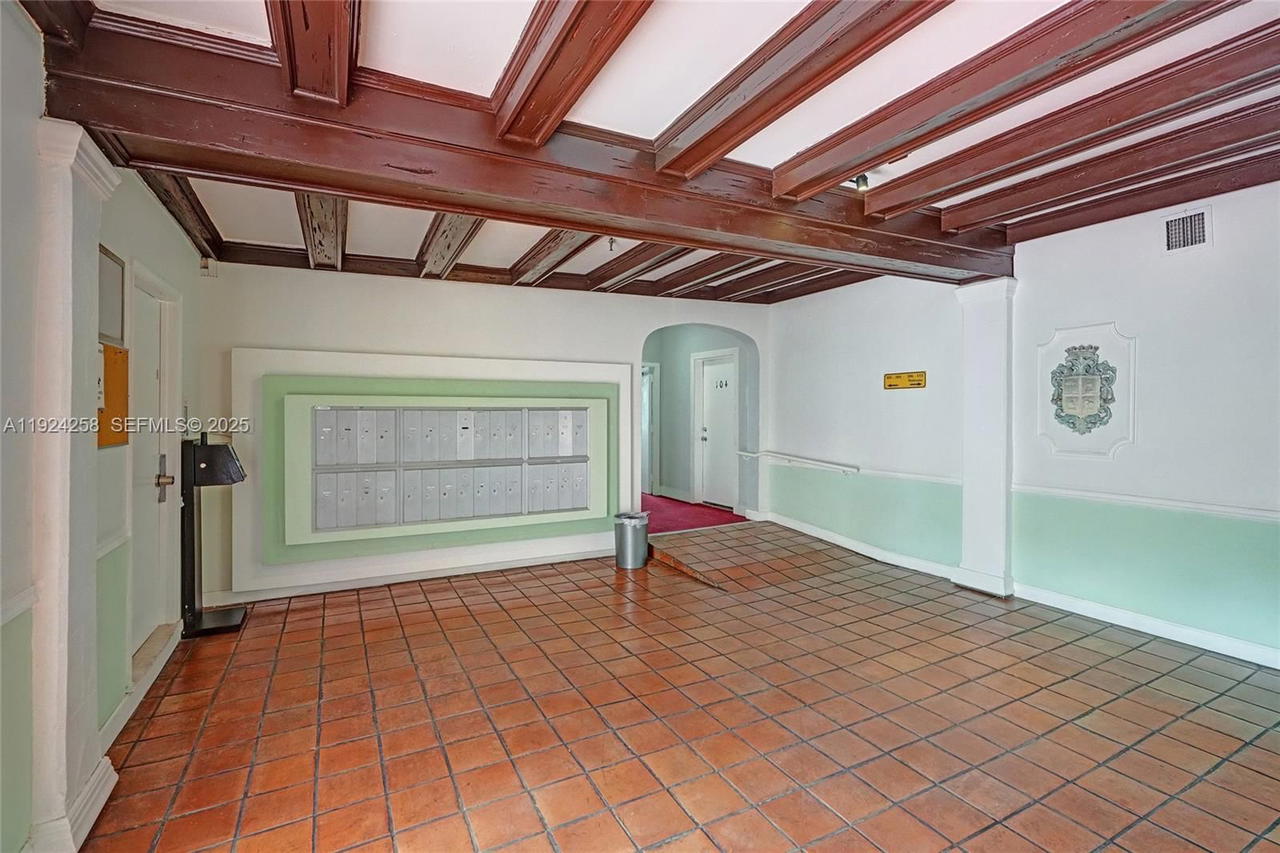 Real estate property located at 1200 Euclid Ave #108, Miami-dade, The Fenimore Condo, Miami Beach, FL