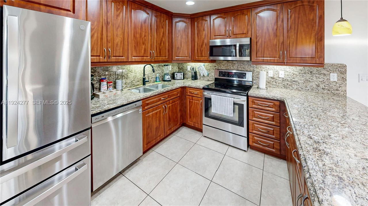 Real estate property located at 29725 168th Ct, Miami-dade, Busch Gardens South, Homestead, FL