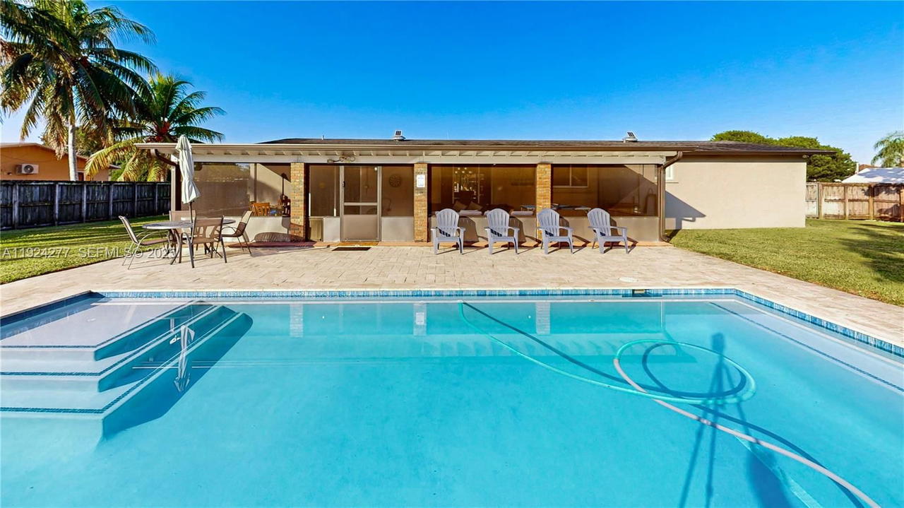 Real estate property located at 29725 168th Ct, Miami-dade, Busch Gardens South, Homestead, FL