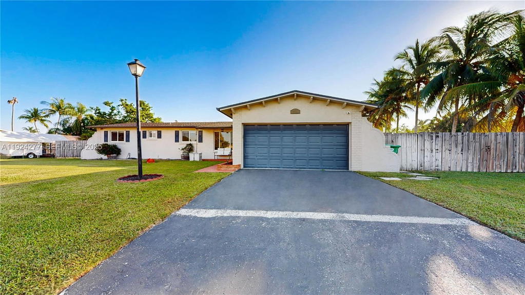 Real estate property located at 29725 168th Ct, Miami-dade, Busch Gardens South, Homestead, FL