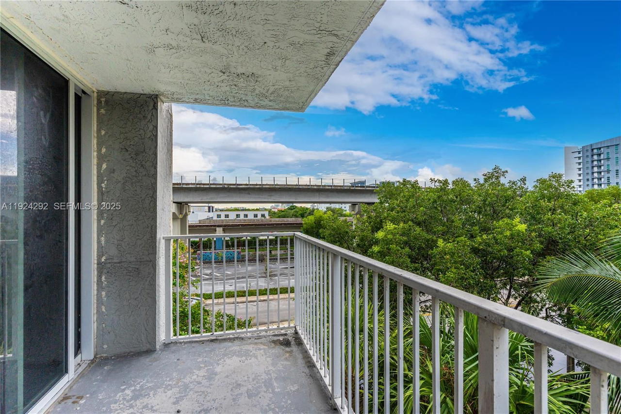 Real estate property located at 850 Miami Ave W-408, Miami-dade, Madison Downtown Condo, Miami, FL