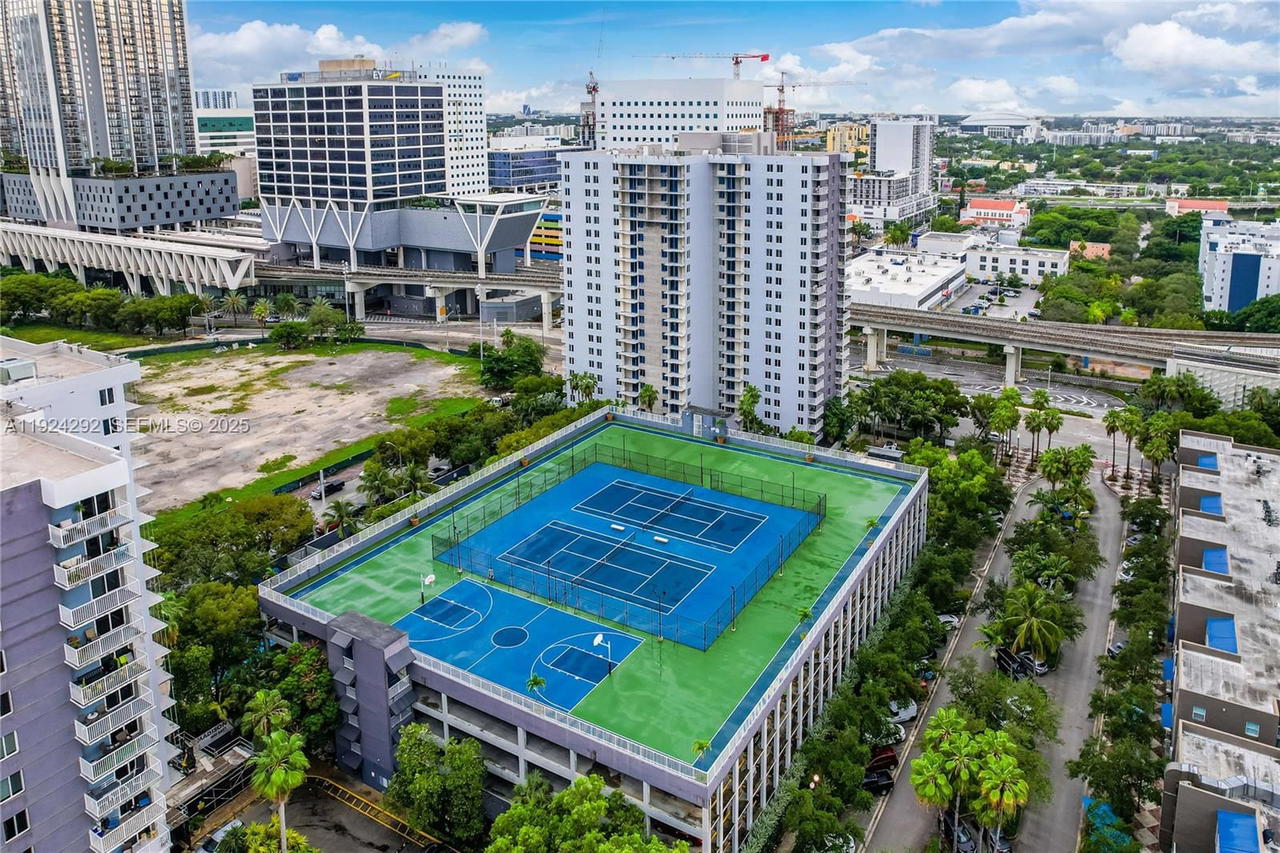 Real estate property located at 850 Miami Ave W-408, Miami-dade, Madison Downtown Condo, Miami, FL