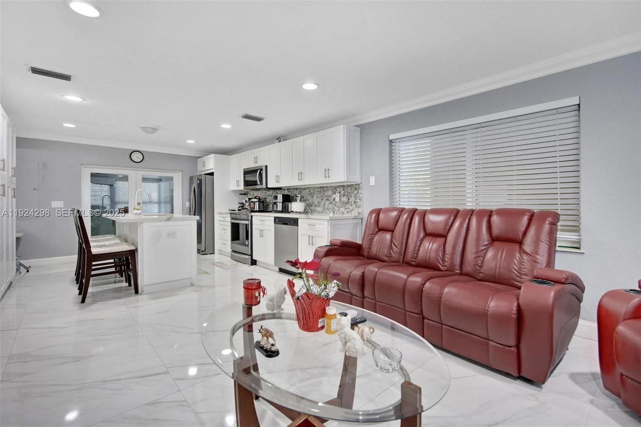 Real estate property located at 9980 37th Ter, Miami-dade, Rich Heights, Miami, FL