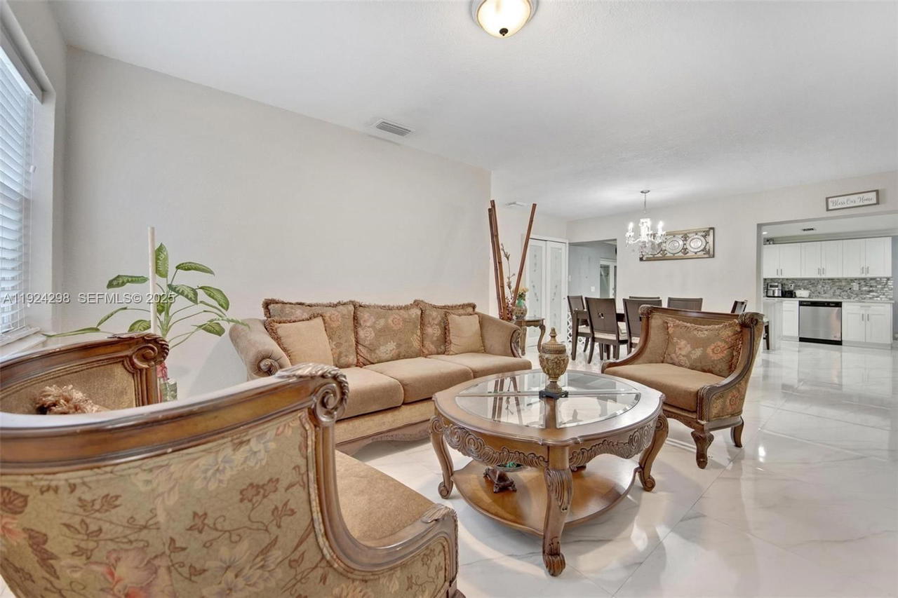 Real estate property located at 9980 37th Ter, Miami-dade, Rich Heights, Miami, FL