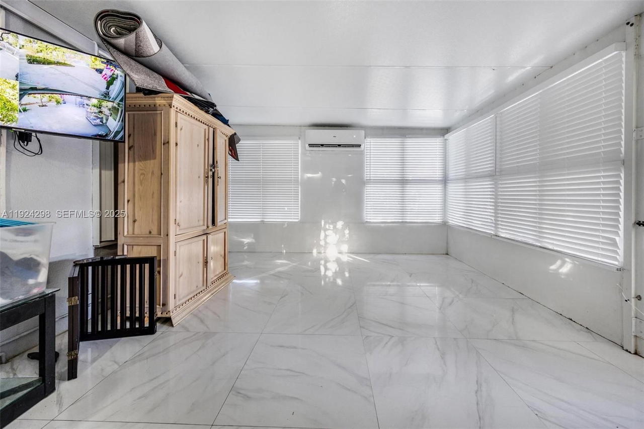 Real estate property located at 9980 37th Ter, Miami-dade, Rich Heights, Miami, FL